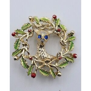 Vintage Gerrys Christmas Reindeer Wreath Brooch Gold Tone Blue Eyes Holly Berry